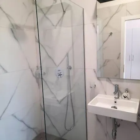 - St.dinamo-1 Apartmán Tirana
